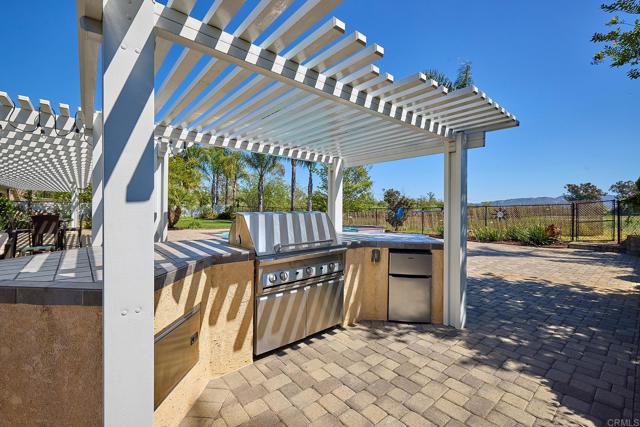 1314 Deerbrook Drive, San Marcos CA: https://media.crmls.org/mediaz/4fad0f0d-f7c1-48bf-8056-35b267bf15b2.jpg
