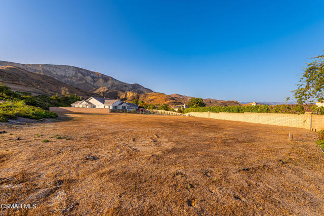 4221 Goldstone Lane, Simi Valley CA: https://media.crmls.org/mediaz/4fad1a68-57a0-49fd-8d45-5cb115a6a610.jpg