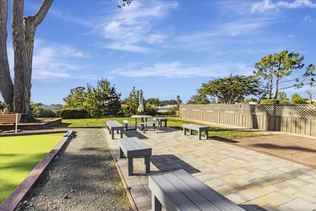 22 Canada Cove Avenue, Half Moon Bay CA: https://media.crmls.org/mediaz/4fad3ea0-cd71-423d-90a7-70b0bd6bbe2c.jpg