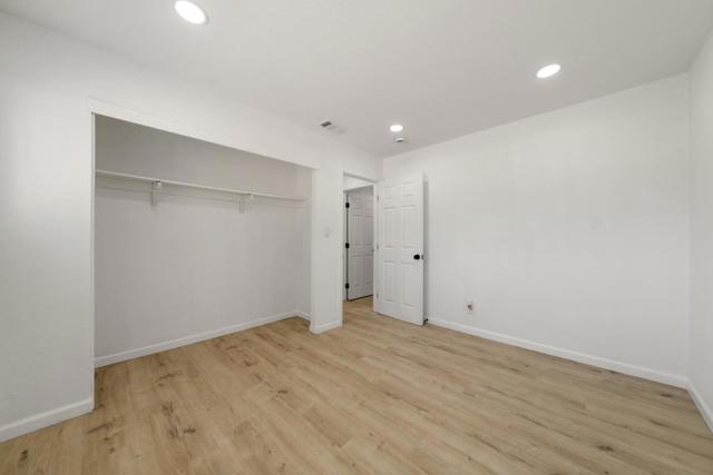 2621 Wood Violet Way, Sacramento CA: https://media.crmls.org/mediaz/4fad5494-0e08-4e08-9732-080d281bc40b.jpg