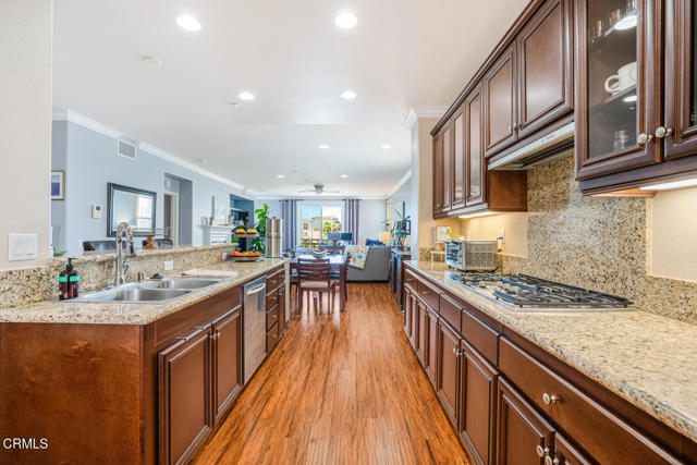 Detail Gallery Image 7 of 42 For 1541 Windshore Way, Oxnard,  CA 93035 - 2 Beds | 2 Baths