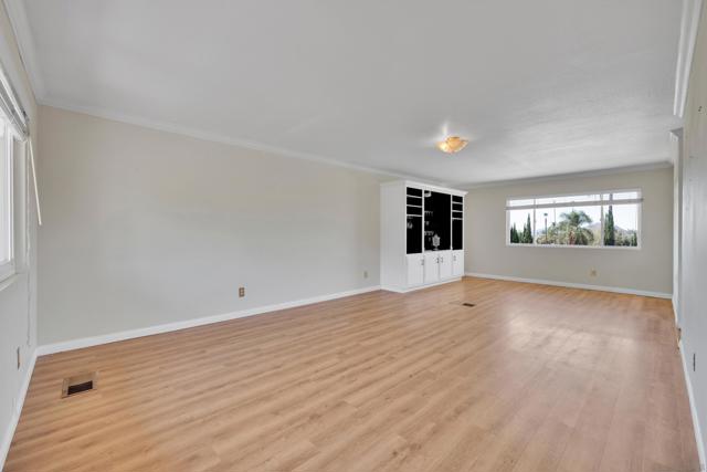133 Helen Way, Escondido CA: https://media.crmls.org/mediaz/4fad98ed-c929-468c-8b96-948bd58a4d77.jpg