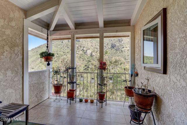 7 Bell Canyon Road, Bell Canyon CA: https://media.crmls.org/mediaz/4fadf628-eef8-48ed-8970-1be9201d9b0e.jpg