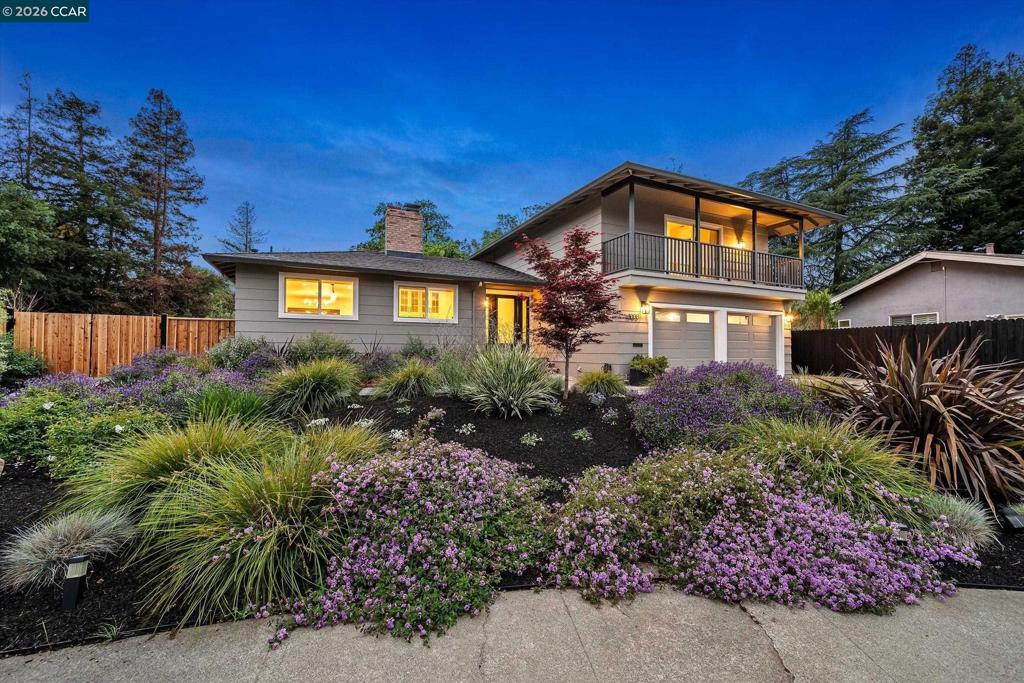 1033 Woodstock Ct