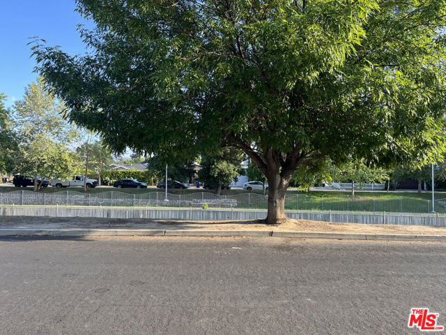 15227 Valleyheart Drive, Sherman Oaks CA: https://media.crmls.org/mediaz/4faf4438-61bd-4a56-92ad-5745286cce58.jpg