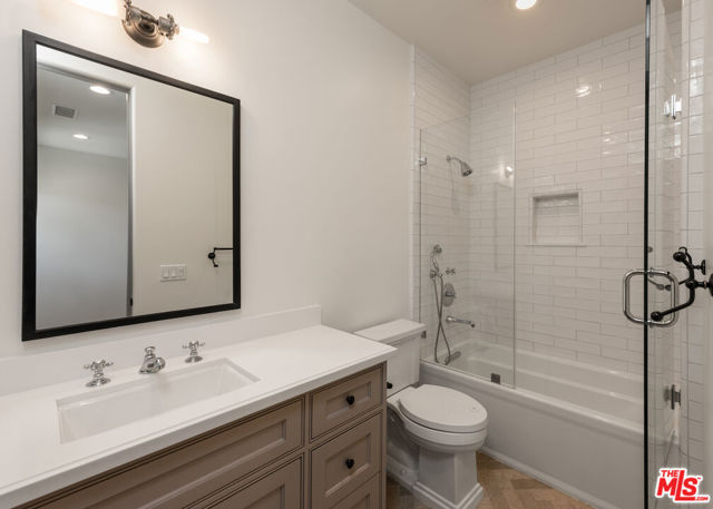 14806 Sutton Street photo 19
