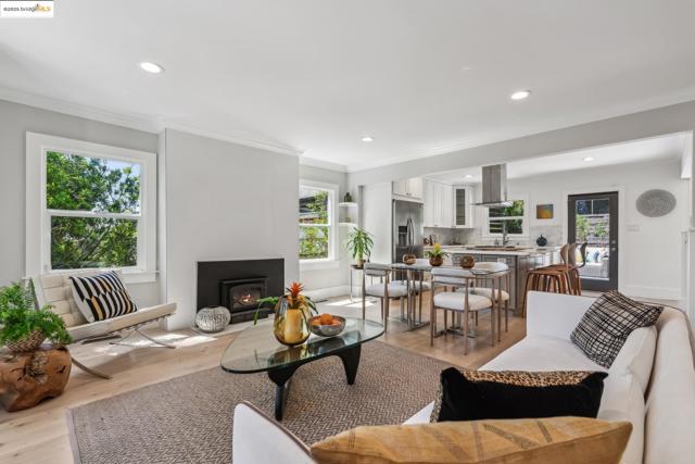 2847 Shasta Rd, Berkeley CA: https://media.crmls.org/mediaz/4fafbc52-0a78-480f-8483-f8bbb07810c1.jpg