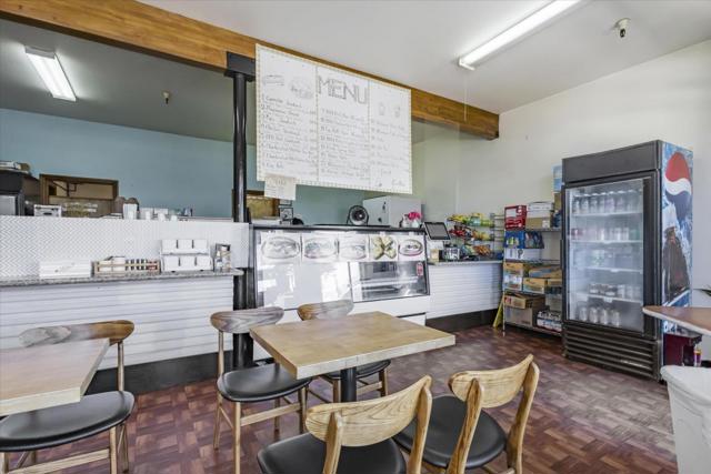 1715 Palmetto Avenue, Pacifica CA: https://media.crmls.org/mediaz/4fb053ff-22d8-49a9-8753-b785f11ee753.jpg