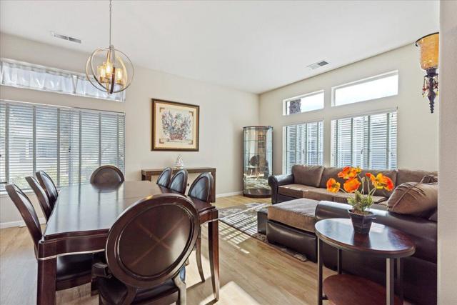 490 Chesapeake Terrace, Brentwood CA: https://media.crmls.org/mediaz/4fb08e27-d197-4a3b-b029-e6aae12c9d02.jpg