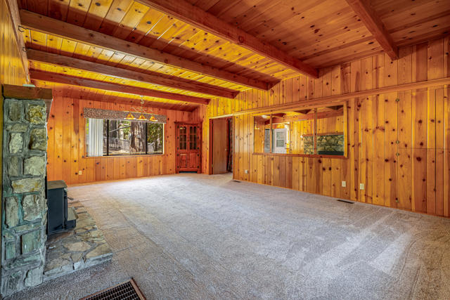 52551 Pine Ridge Road, Idyllwild CA: https://media.crmls.org/mediaz/4fb0e3cf-7926-449e-98c1-6043903908aa.jpg