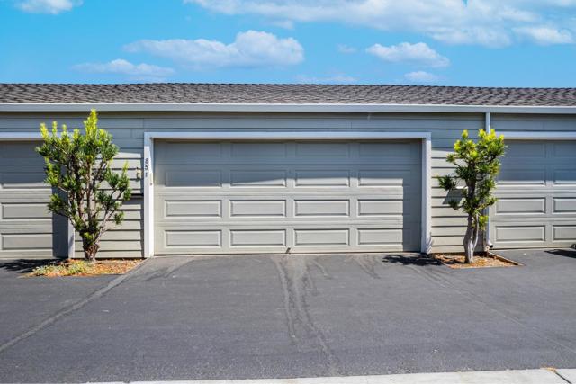 851 Peary Lane, Foster City CA: https://media.crmls.org/mediaz/4fb1460e-83e2-4e9c-a2c3-f421b5f7c3f3.jpg