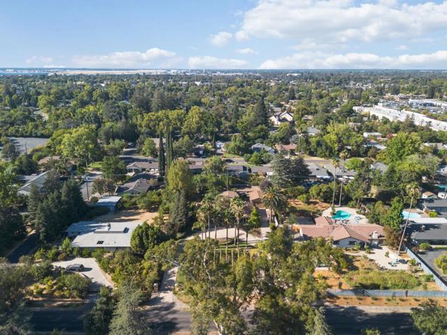 3303 Pope Avenue, Sacramento CA: https://media.crmls.org/mediaz/4fb16f94-3daa-463b-a78c-0fa49c111407.jpg