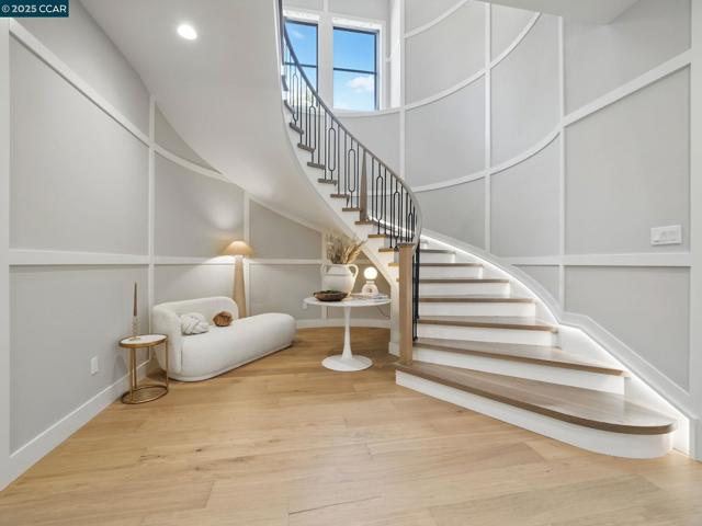 180 Castle Hill Ranch, Walnut Creek CA: https://media.crmls.org/mediaz/4fb17e05-260a-4813-9633-54f616592194.jpg