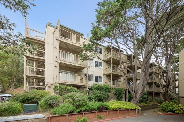 359 Half Moon Lane, Daly City CA: https://media.crmls.org/mediaz/4fb282e2-bde0-4ca5-bf74-c63f096fa815.jpg