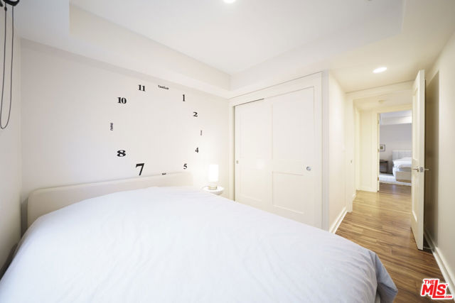 642 Hermosa Avenue, Hermosa Beach CA: https://media.crmls.org/mediaz/4fb2c23c-2d7d-4c48-ae26-2687c73fede3.jpg