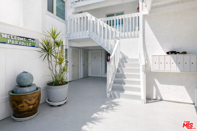 3736 Mississippi Street, San Diego CA: https://media.crmls.org/mediaz/4fb2db34-4aa7-4f1d-99ac-21d30dd2c64d.jpg