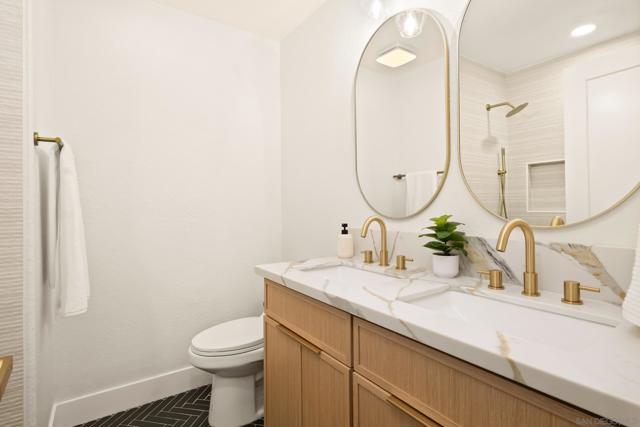 9120 Oviedo, San Diego CA: https://media.crmls.org/mediaz/4fb38d99-72c1-480f-a23d-4beac5132494.jpg