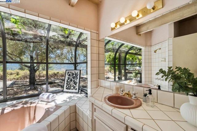 15335 Via Los Tulares, Carmel Valley CA: https://media.crmls.org/mediaz/4fb38e18-724e-42f6-88b6-a453a41a3471.jpg
