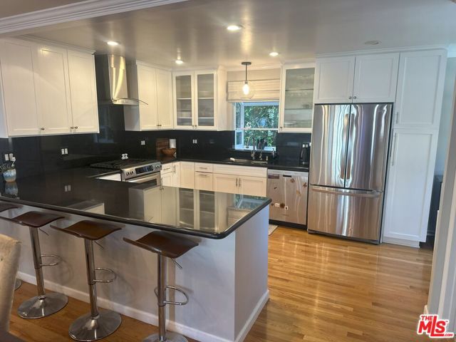 11662 Iowa Avenue, Los Angeles CA: https://media.crmls.org/mediaz/4fb3d1b0-8ec2-4de0-98bb-bbe16b5dbe53.jpg