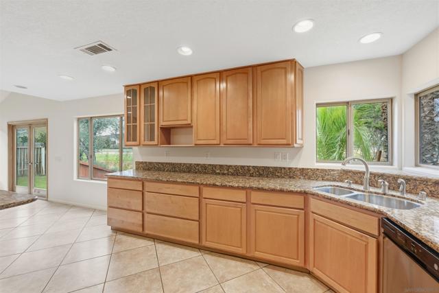 4596 Coronado Drive, Oceanside CA: https://media.crmls.org/mediaz/4fb4427a-4295-4a8a-92d3-3c2f67a79267.jpg