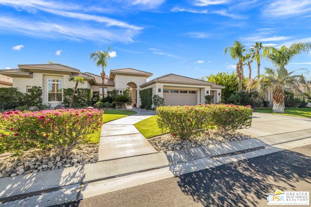 38 Calle Del Norte, Rancho Mirage CA: https://media.crmls.org/mediaz/4fb467ea-069a-455b-a927-934151991103.jpg