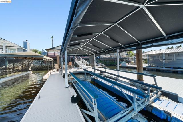 Image 29 of 39 For 5621 Starboard Dr