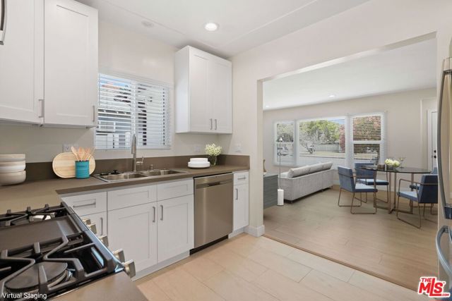 Image 5 of 11 For 9027 Lindley Avenue