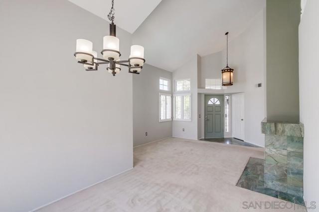 14811 Summerbreeze Way, San Diego CA: https://media.crmls.org/mediaz/4fb52388-7340-410c-b2c8-eb7a15437a40.jpg