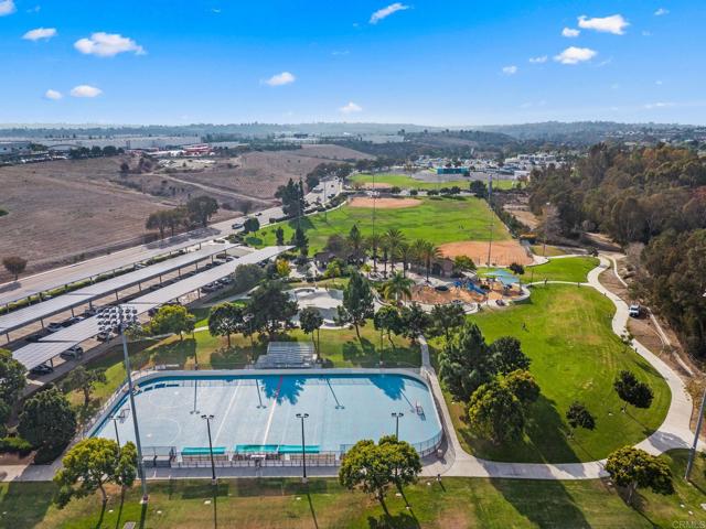 Detail Gallery Image 37 of 40 For 522 Lupine Way, Oceanside,  CA 92057 - 5 Beds | 3 Baths