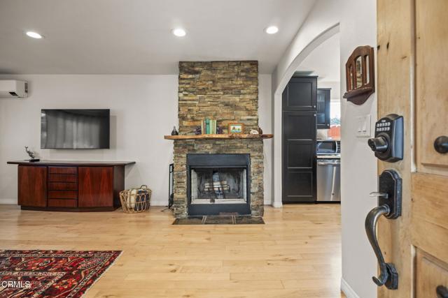 1727 San Nicholas Street, Ventura CA: https://media.crmls.org/mediaz/4fb53e09-e06b-4cf3-9145-76127b66e949.jpg