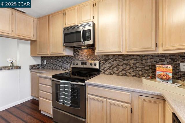 1790 Ellis St, Concord CA: https://media.crmls.org/mediaz/4fb555e2-9641-4b97-8a25-9ea3d42cdd3f.jpg