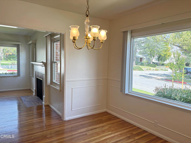 Detail Gallery Image 6 of 23 For 1708 Beverly Dr, Pasadena,  CA 91104 - 3 Beds | 2 Baths