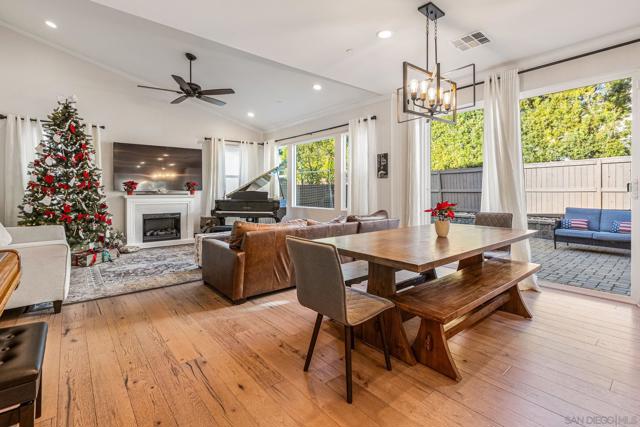 2769 Overlook Point Dr, Escondido CA: https://media.crmls.org/mediaz/4fb5cb7a-62e6-4f70-80d3-519be9cefa01.jpg