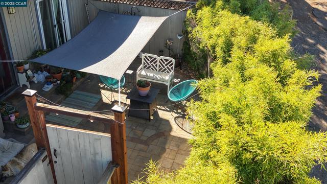 891 Bell Street, Lafayette CA: https://media.crmls.org/mediaz/4fb5ecc1-f501-4e5d-a0d7-f86ab3b2320c.jpg