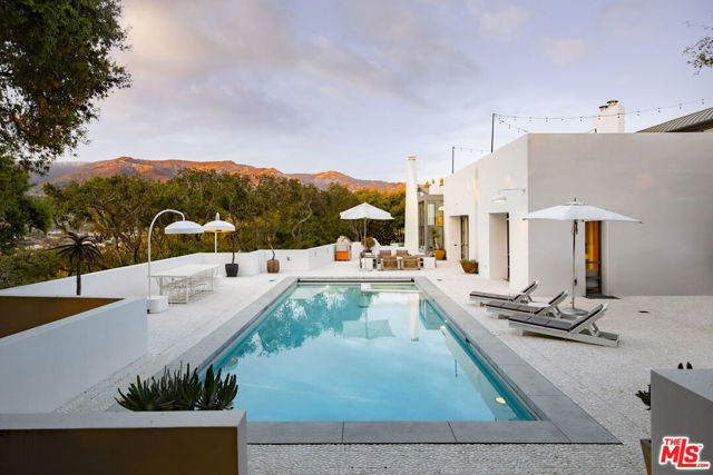 4450 Via Alegre, Santa Barbara CA: https://media.crmls.org/mediaz/4fb6c696-fad6-43b9-ac09-6803d8ffa91d.jpg