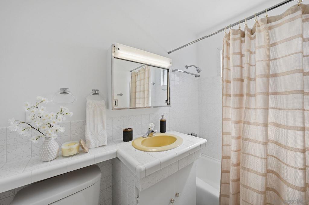 4077 Myrtle - photo 19