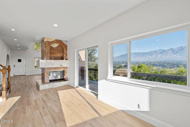Detail Gallery Image 13 of 68 For 920 Glen Oaks Bld, Pasadena,  CA 91105 - 3 Beds | 3/1 Baths