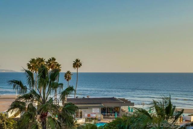 1750 Avenida Del Mundo, Coronado CA: https://media.crmls.org/mediaz/4fb8d58c-d2b1-4f84-9e0f-0aecc4862a53.jpg