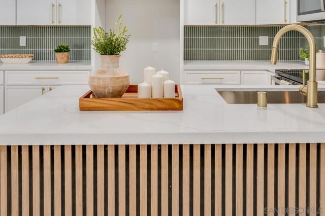 12575 Oaks North Dr., San Diego CA: https://media.crmls.org/mediaz/4fb9e798-e008-42a2-91fc-35d9e632a7e9.jpg