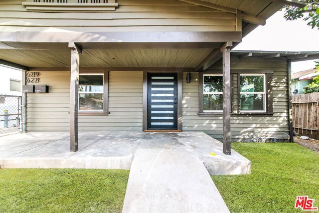 6221 Arroyo Glen Street, Los Angeles CA: https://media.crmls.org/mediaz/4fbbbc88-e1ae-4752-b9d7-033598f716f8.jpg