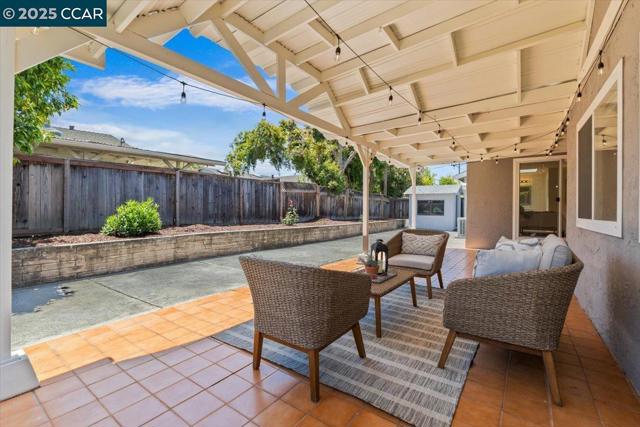 1578 Dianda Dr, Concord CA: https://media.crmls.org/mediaz/4fbc6cea-4395-4a8f-a089-7bfe015ff7ec.jpg