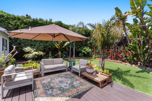 1965 42nd Avenue, Capitola CA: https://media.crmls.org/mediaz/4fbc71f0-5911-4a1e-ad17-7973d651a642.jpg