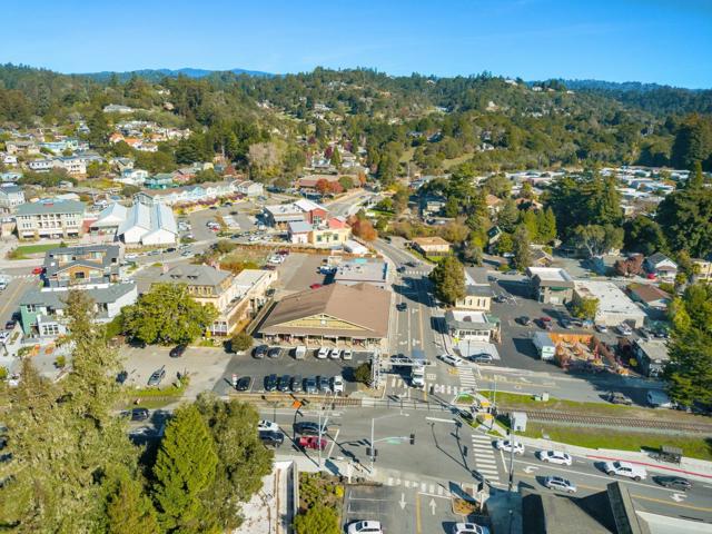 454 Granite Way, Aptos CA: https://media.crmls.org/mediaz/4fbc83a3-167c-4561-8b39-55052d478e34.jpg