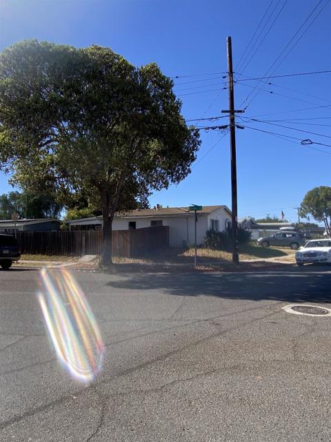 4970 Mable Way, San Diego CA: https://media.crmls.org/mediaz/4fbc9201-1762-4dff-ba00-edd2978c7a53.jpg