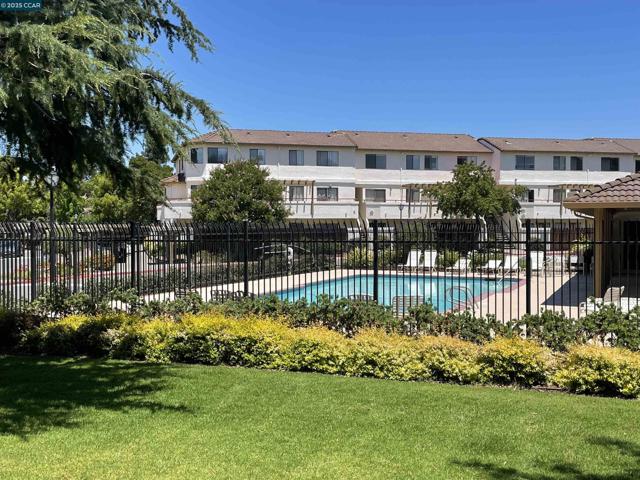 5050 Valley Crest Dr., Concord CA: https://media.crmls.org/mediaz/4fbcb7b3-a1c7-48e2-914e-0ef5fca246c4.jpg