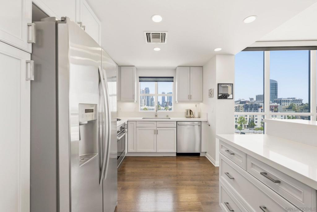 510 1st Avenue - photo 8