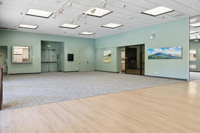6378 Lada Avenue, Camarillo CA: https://media.crmls.org/mediaz/4fbdfc88-9c66-48b0-a0ed-27cc255e7a7f.jpg