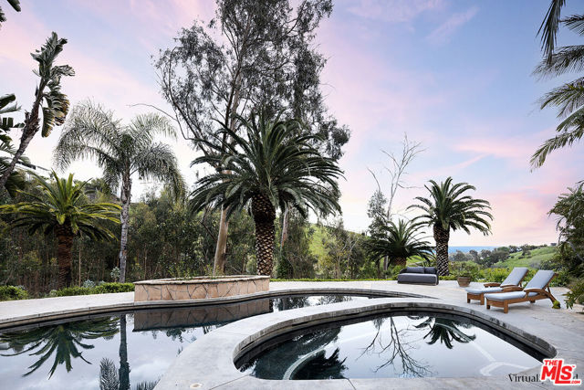 28902 Verde Mesa Lane, Malibu CA: https://media.crmls.org/mediaz/4fbe780e-423e-4d9f-9a98-5d577b546831.jpg