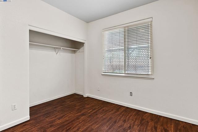 1906 Wilson Ct, Antioch CA: https://media.crmls.org/mediaz/4fbee7eb-8f60-4ebd-add8-8be1cfe778f3.jpg