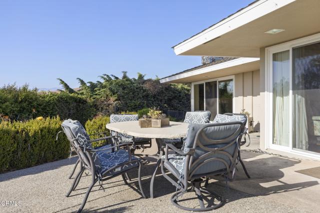 635 Via Del Cerro, Camarillo CA: https://media.crmls.org/mediaz/4fbf4275-470d-4098-92c0-dac7fd5d3b26.jpg